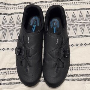 Shimano RC3 Cycling Shoes with Look Delta